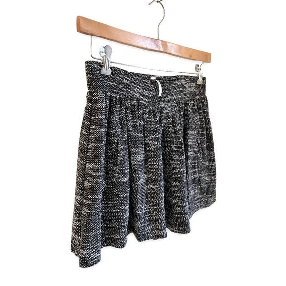 FREE PEOPLE | Black/White Knit Flare Micro Mini Skirt (S) - Picture 3 of 4